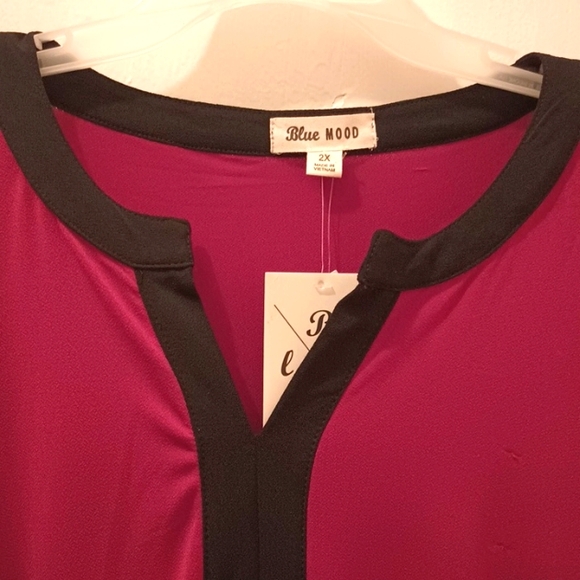 Blouse - Picture 2 of 3